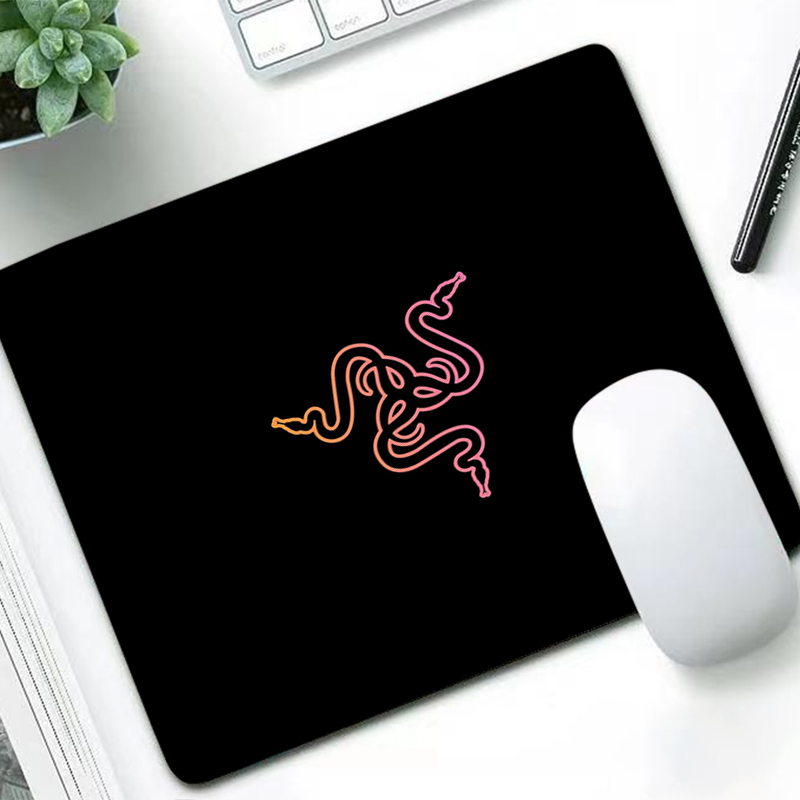 Pc Gaming Simulator - Razer Luxury Mouse Pad Anime Gamer